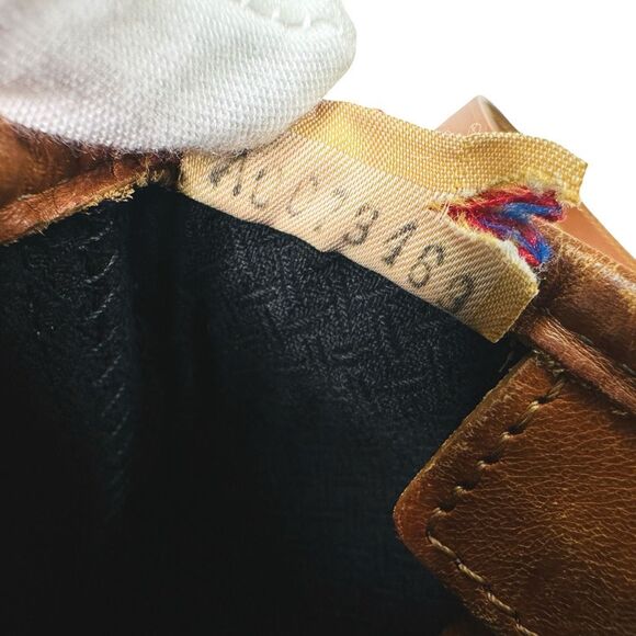 Vintage Dooney & Bourke Caramel Cabriolet Leather Bucket Bag - 10” x 7.5” x 5” - Picture 7 of 14